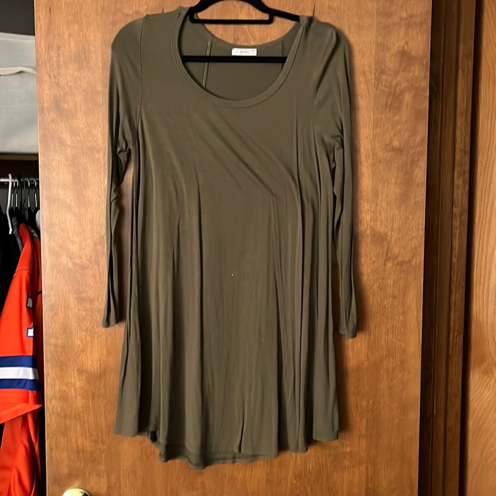 Super Cute Flowy dress